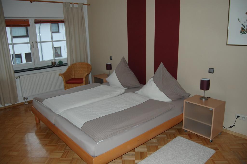Ferienhaus Ginsterbluete Schleiden Camera foto