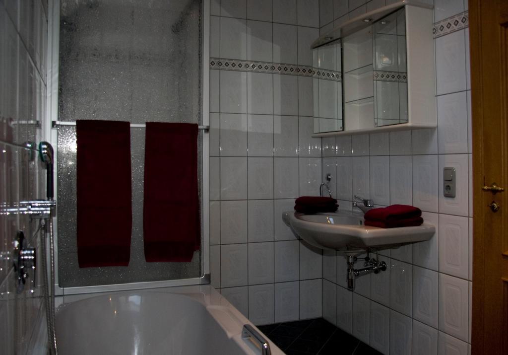 Ferienhaus Ginsterbluete Schleiden Camera foto